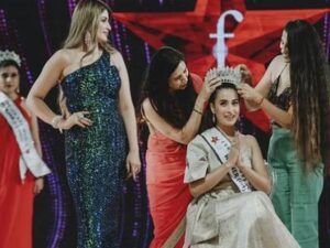 Dehradun's daughter-in-law Shweta wins Mrs. India crown